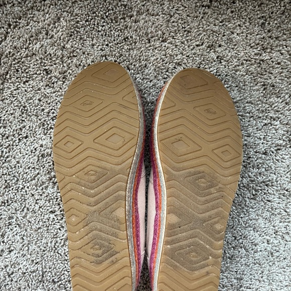 Tom’s 7.5 Worn once - Picture 5 of 5